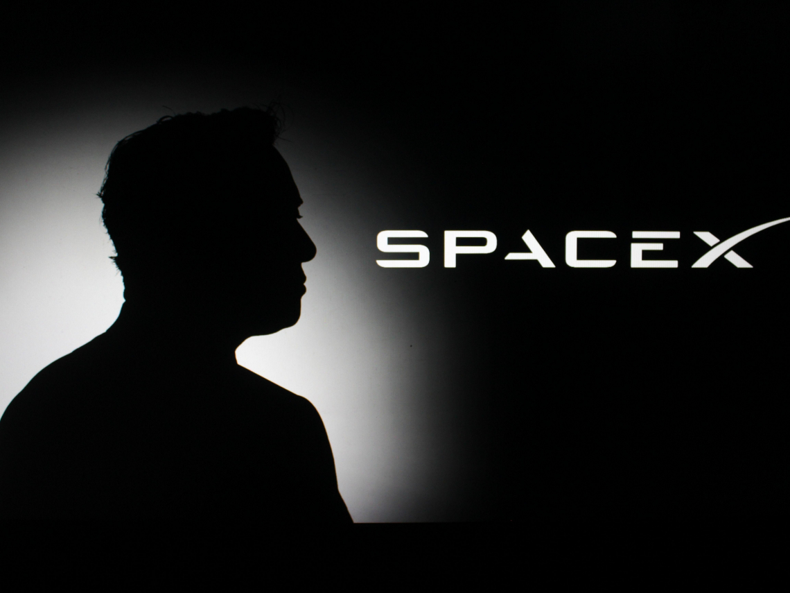 SpaceX財報單季轉虧為盈、AI營收暴增9倍！真的要和特斯拉合併？馬斯克表態了，但仍有這難關要過